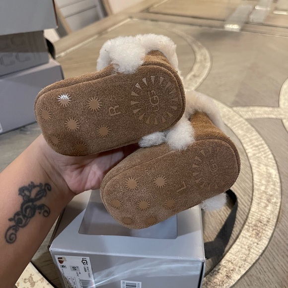 Infant ugg boot - Picture 4 of 5